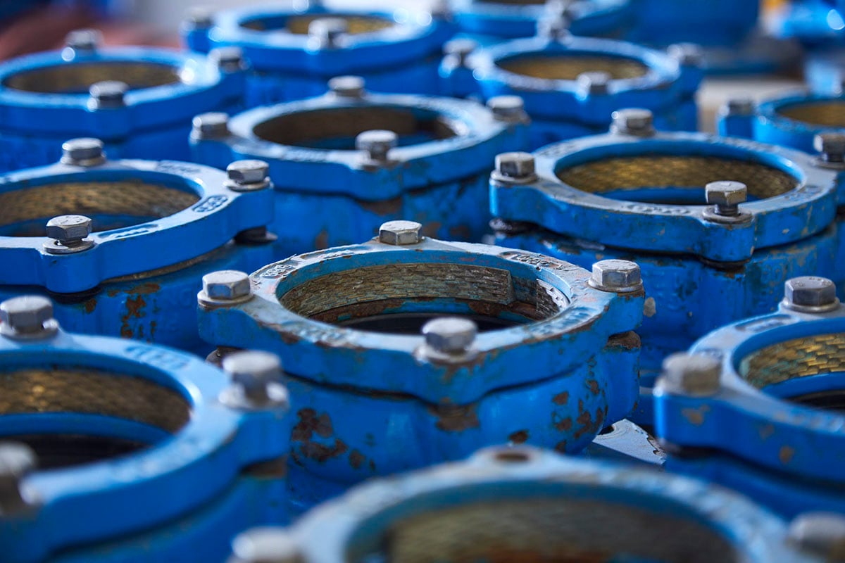 Pipeline flange adaptors
