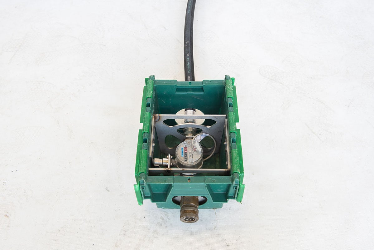 Small flow meter for pipeline pressure testing